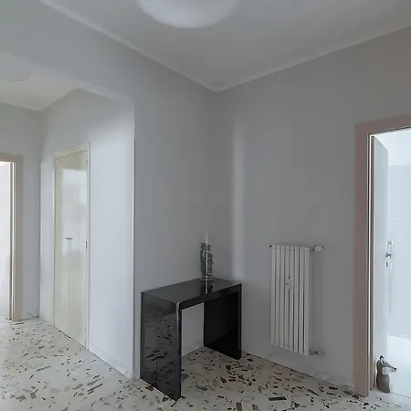 Luminoso A Due Passi Da Trastevere Apartmán Řím