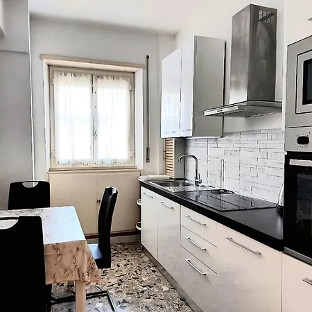 Luminoso A Due Passi Da Trastevere